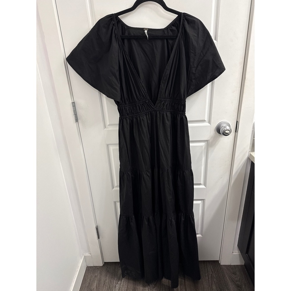 YFB Young Fabulous & Broke Black Tiered Maxi Dress V-Neck Smocked Waist Small
